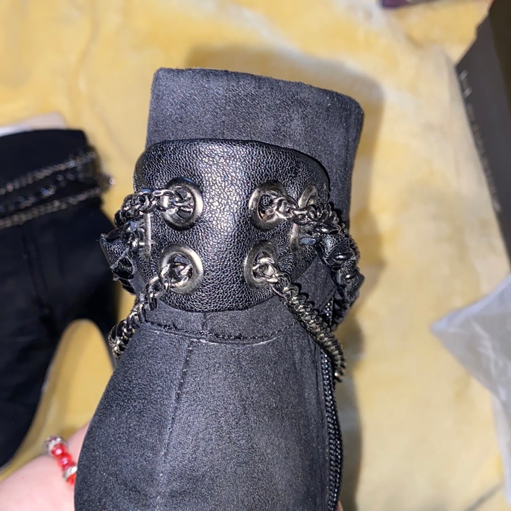Booties - Picture 4 of 5